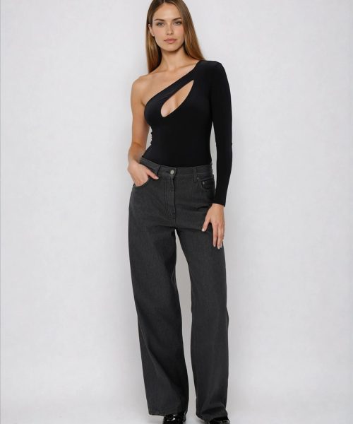 Body z wycięciem na jedno ramię