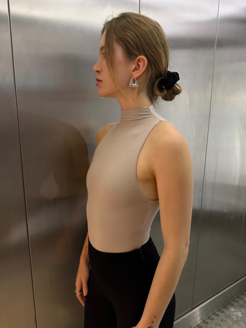 Body z mini golfem bez rękawów taupe