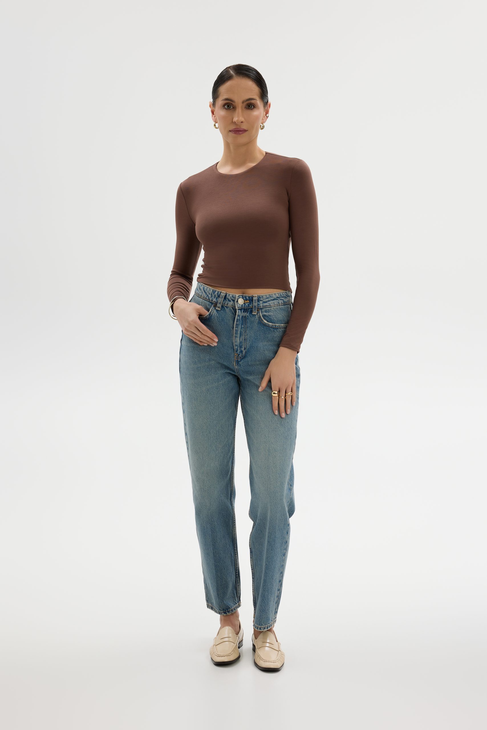 Crop Top z dzianiny brązowy - obrazek 2