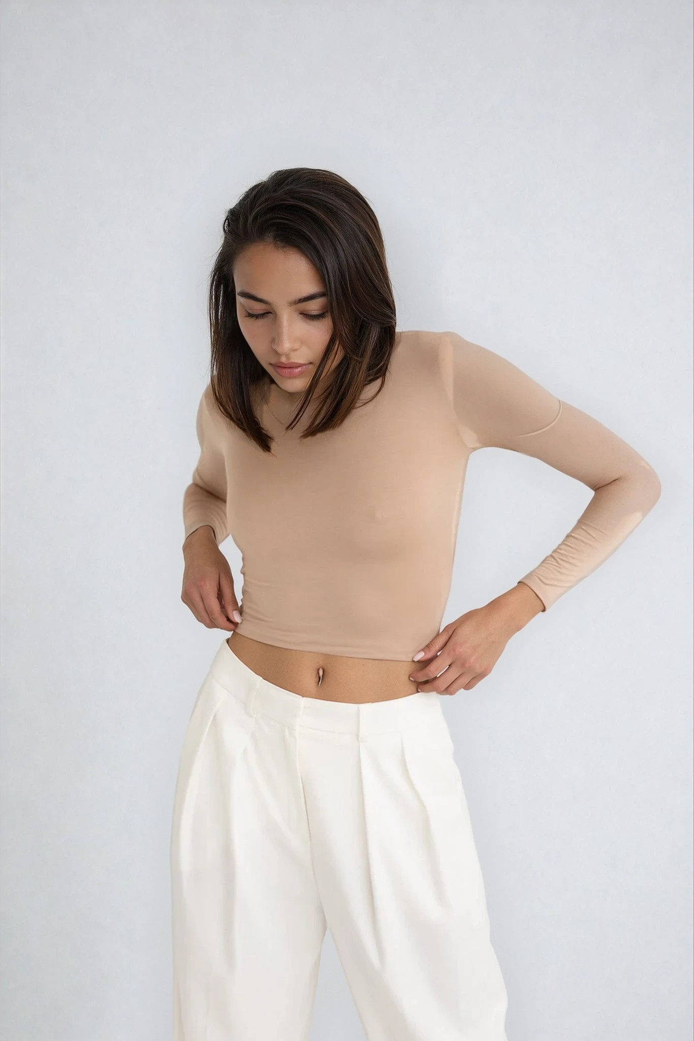 Crop Top z dzianiny beżowy - obrazek 2